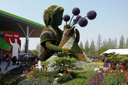 Bigger view of TerraCottem Universal in flower sculptures, Goyang International Flower Foundation Expo, South Korea.