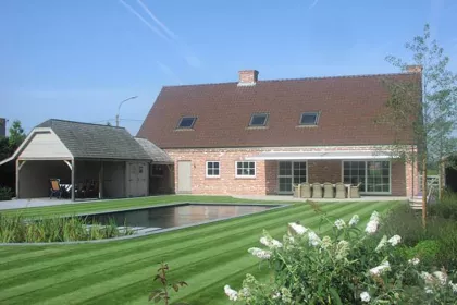 Bigger view of TerraCottem Turf in root zone layer of seeded grass, Wortegem-Petegem, Belgium.