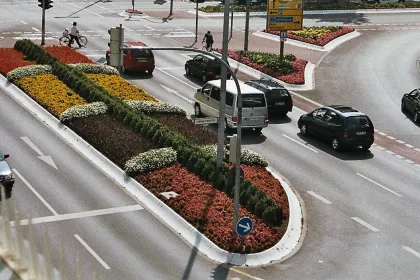 Bigger view of TerraCottem Universal in flower beds, Bocholt, Germany.