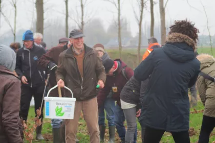 Bigger view of TerraCottem bvba steunt het bi-ventiel bos