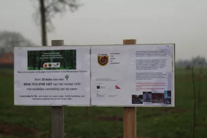 Bigger view of TerraCottem bvba steunt het bi-ventiel bos